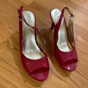 Nine West red heals size 8